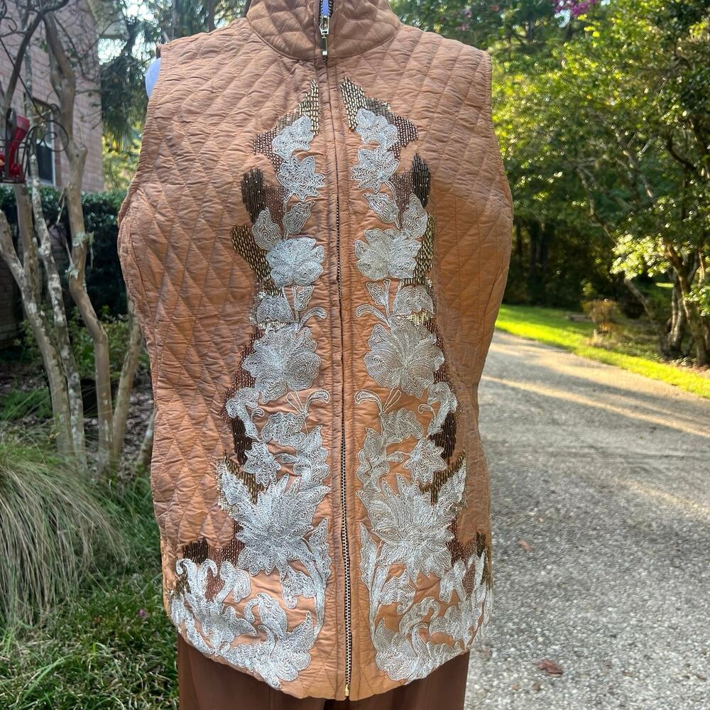 Chico’s Quilted Floral Embroidered Vest Size 1 Peachy Gold Beaded Zip Front